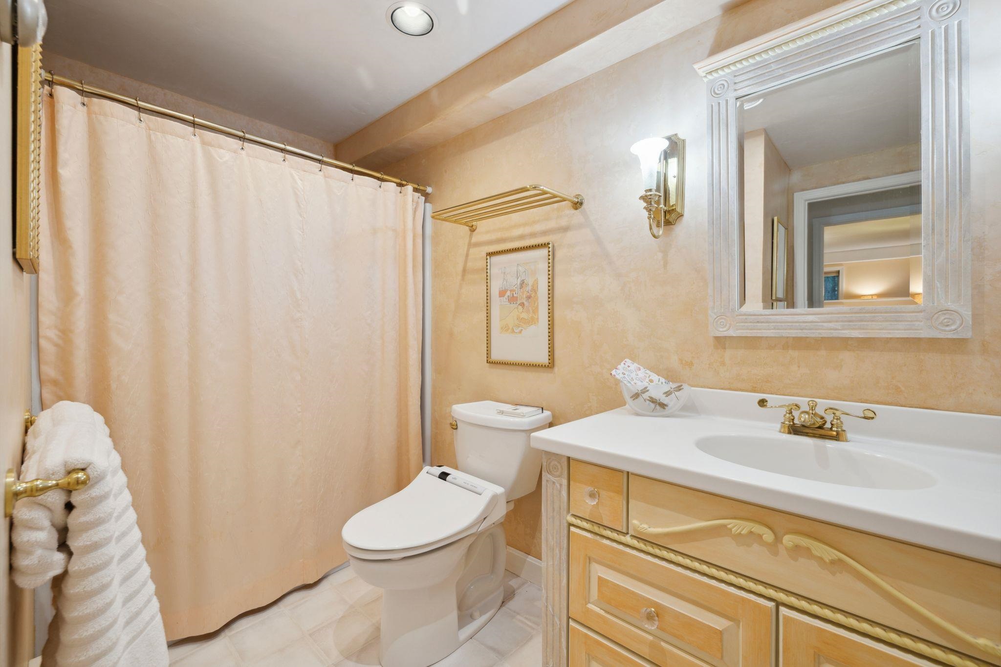 Enfield, New Hampshire 03748, United States, 4 Bedrooms Bedrooms, ,3 BathroomsBathrooms,Residential,Active,147277