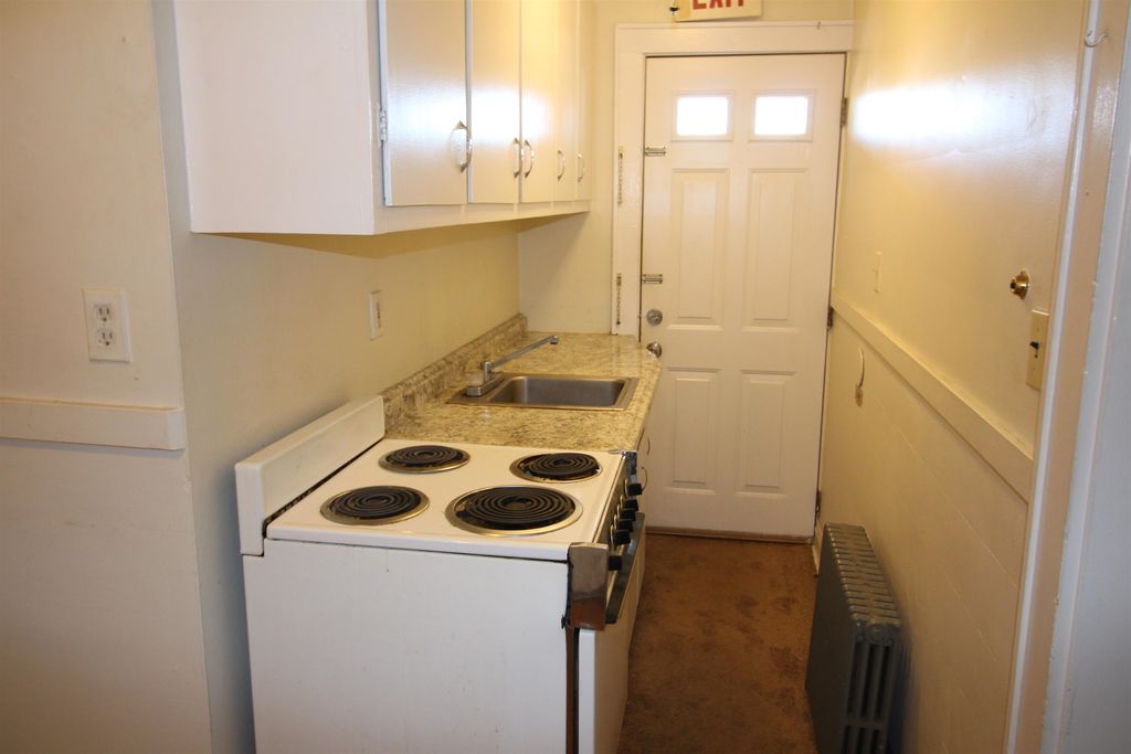 Photo of 174 Concord Street #11, Manchester, NH 03103 (MLS # 5076195)