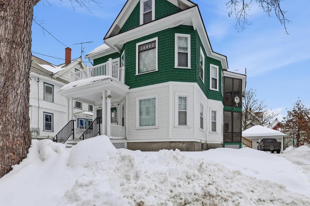 Photo of 247 Walnut Street, Manchester, NH 03104 (MLS # 5077436)