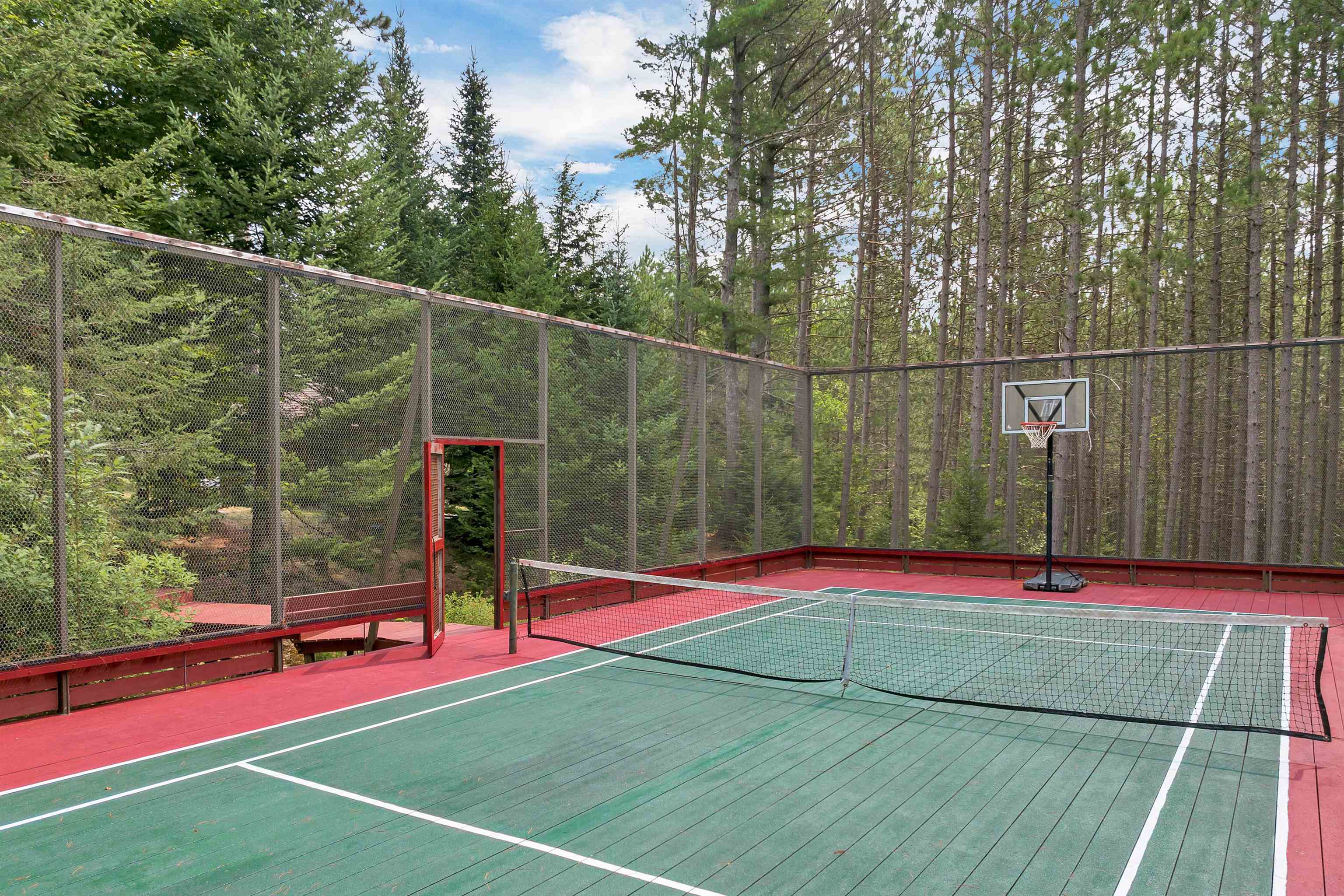 Grantham, New Hampshire 03753, United States, 3 Bedrooms Bedrooms, ,3 BathroomsBathrooms,Residential,Active,192029