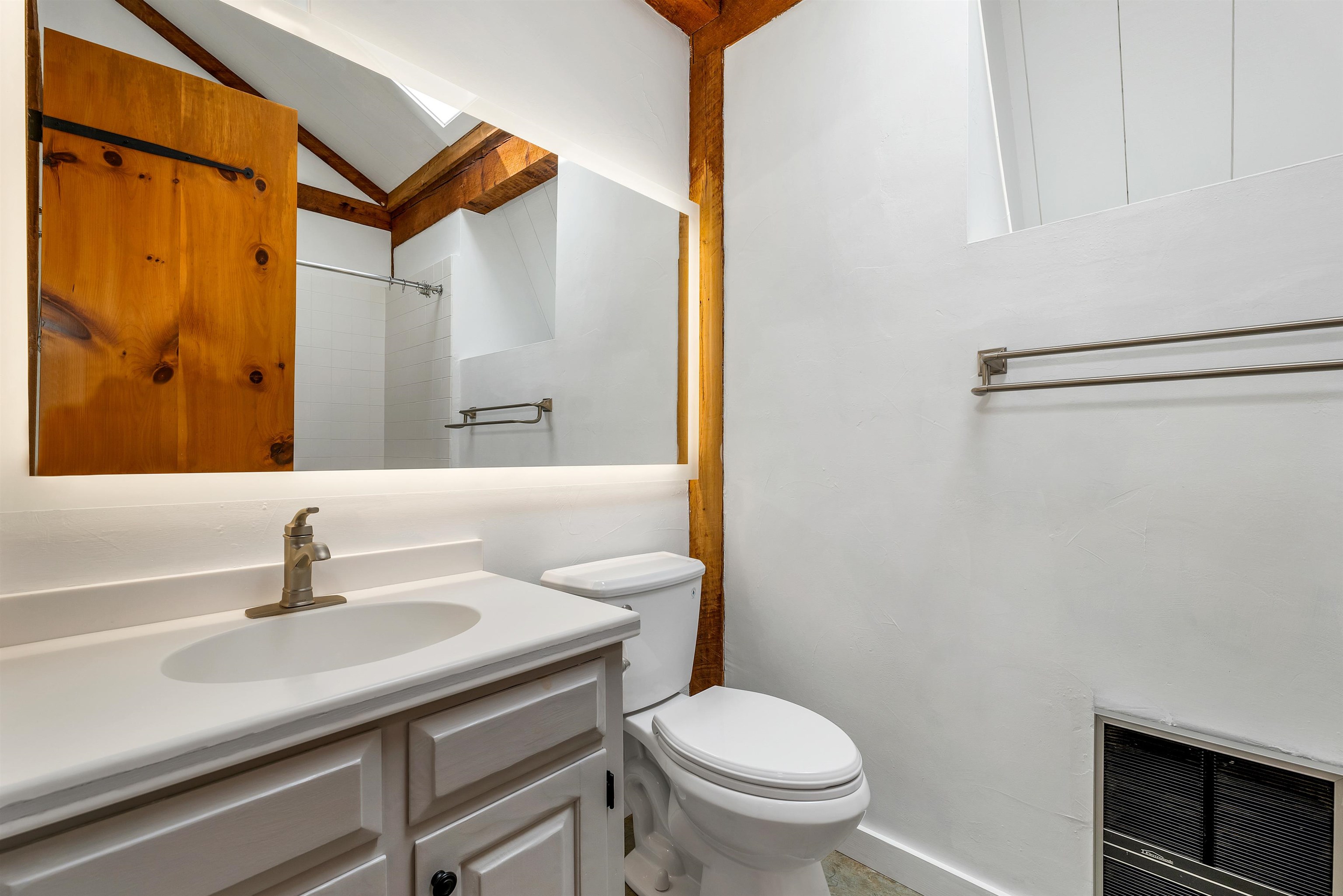 Grantham, New Hampshire 03753, United States, 3 Bedrooms Bedrooms, ,3 BathroomsBathrooms,Residential,Active,192029