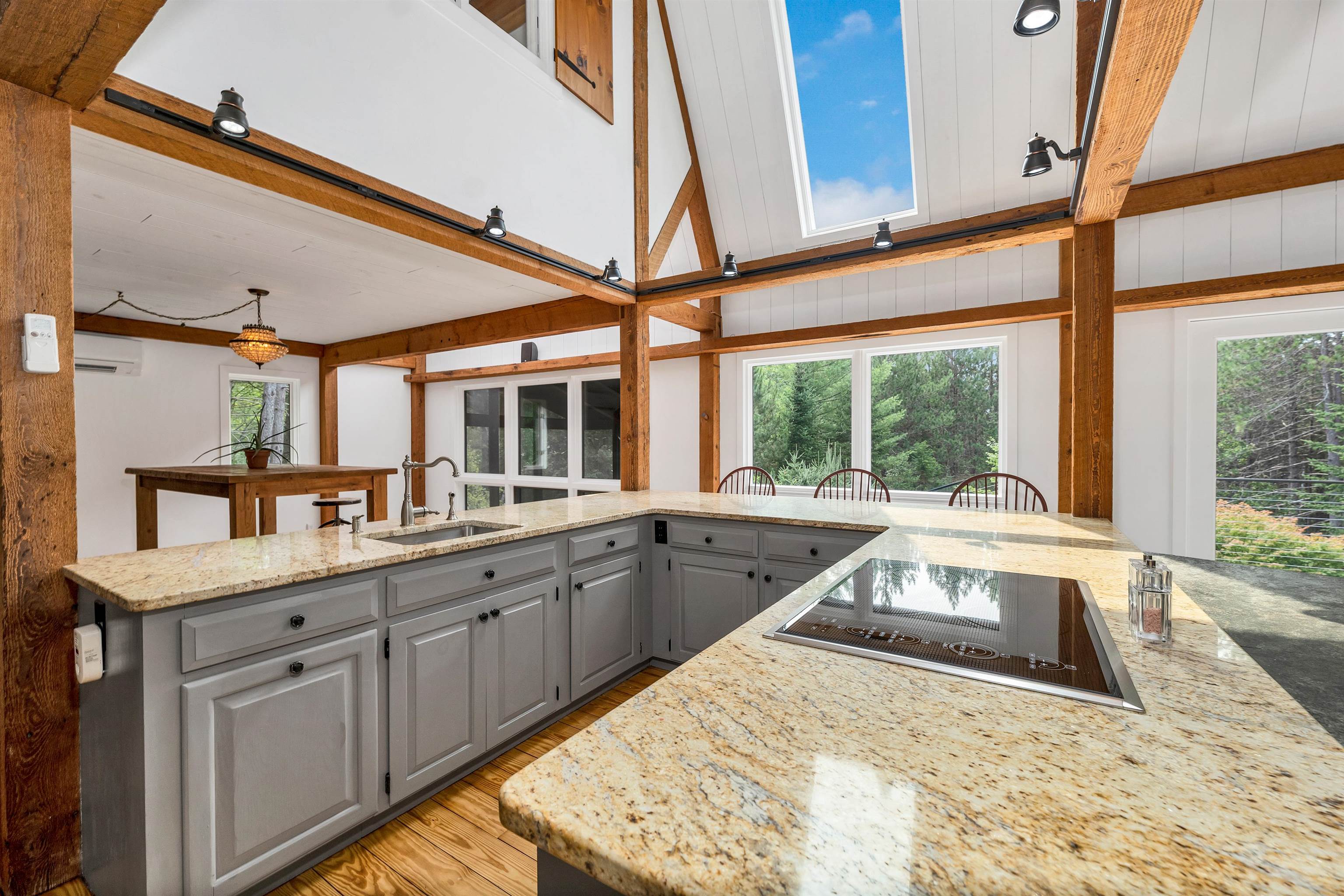 Grantham, New Hampshire 03753, United States, 3 Bedrooms Bedrooms, ,3 BathroomsBathrooms,Residential,Active,192029