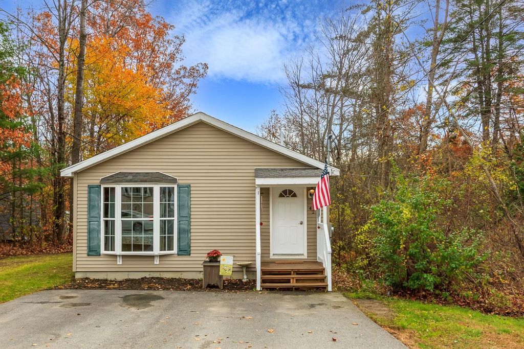 Photo of 42 Woodrow Avenue, Franklin, NH 03235 (MLS # 5068797)