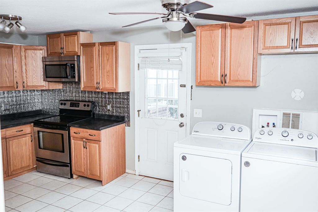 Photo of 139 Main Street #4, Laconia, NH 03246 (MLS # 5074883)