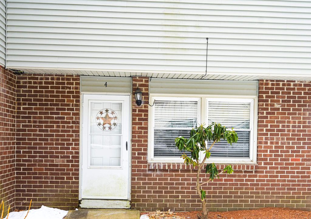 Photo of 139 Main Street #4, Laconia, NH 03246 (MLS # 5074883)