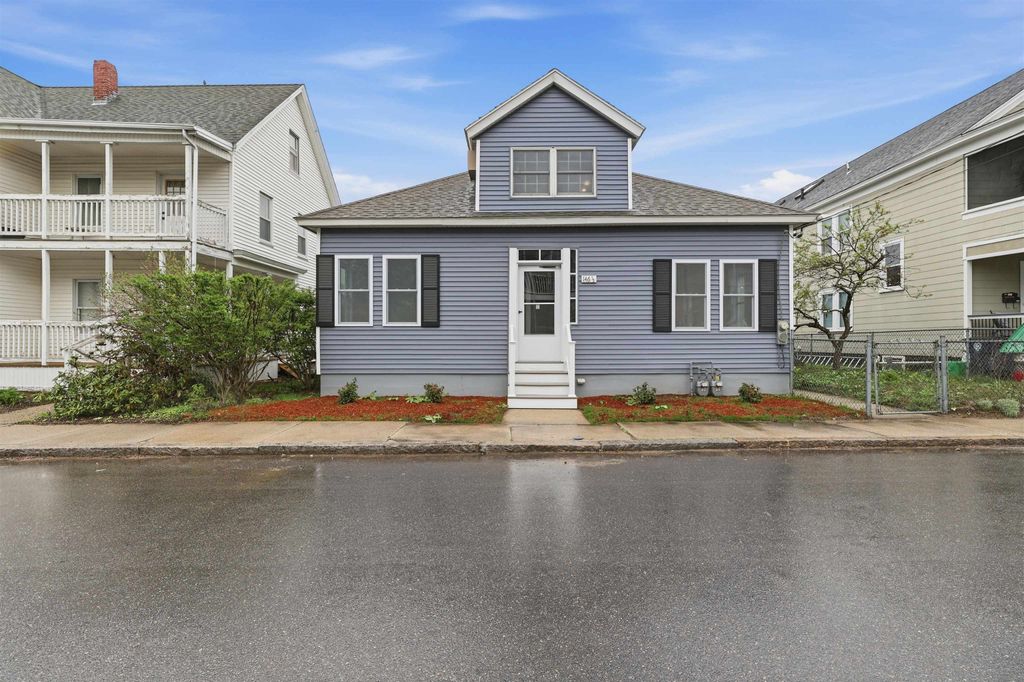 Photo of 14612 Chestnut Street, Nashua, NH 03060 (MLS # 5087625)