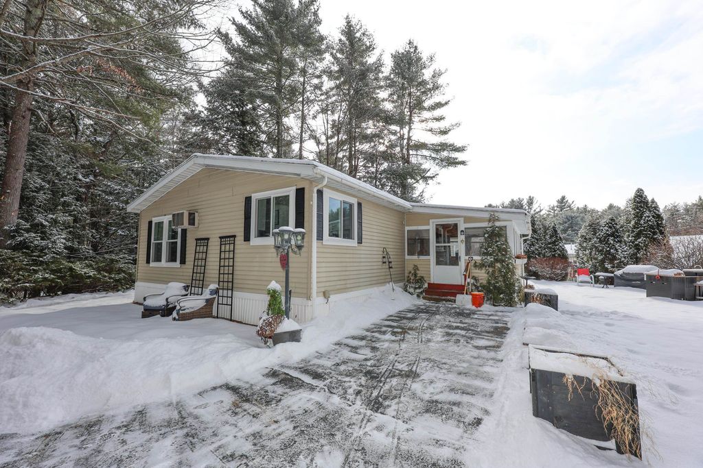 Photo of 63 Evergreen Lane, Hopkinton, NH 03229 (MLS # 5073387)