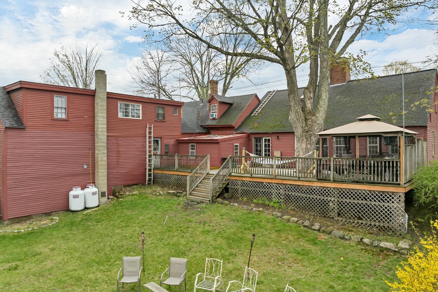 42 Gilford Avenue