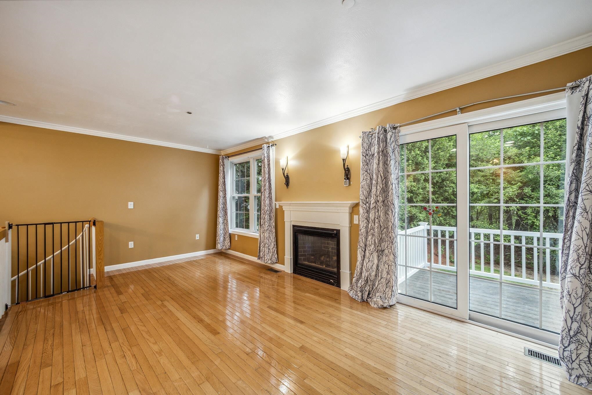 60 Barrington Avenue 60