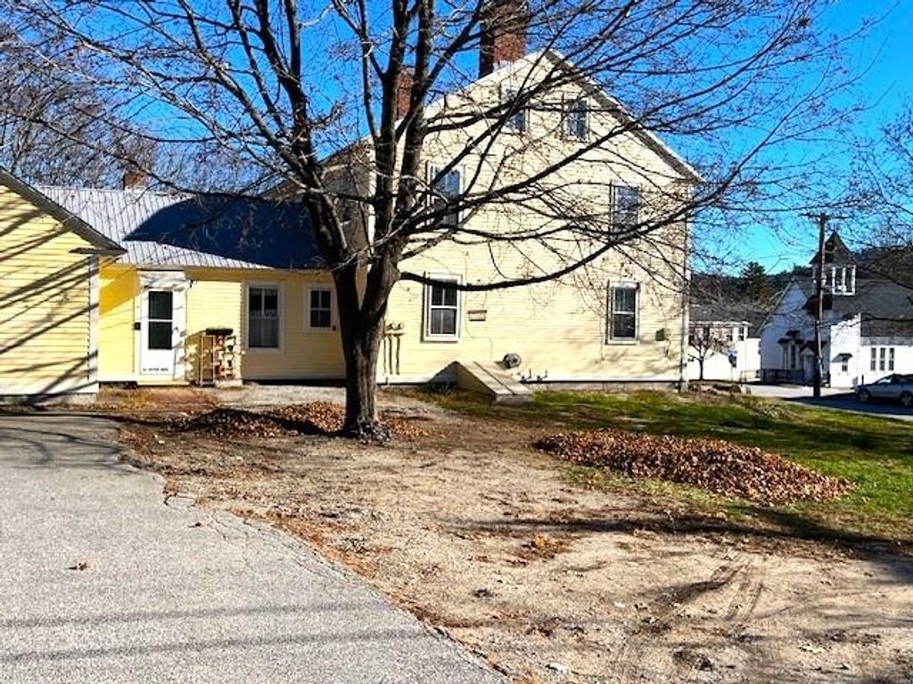 Photo of 26 Western Avenue, Henniker, NH 03242 (MLS # 5070305)