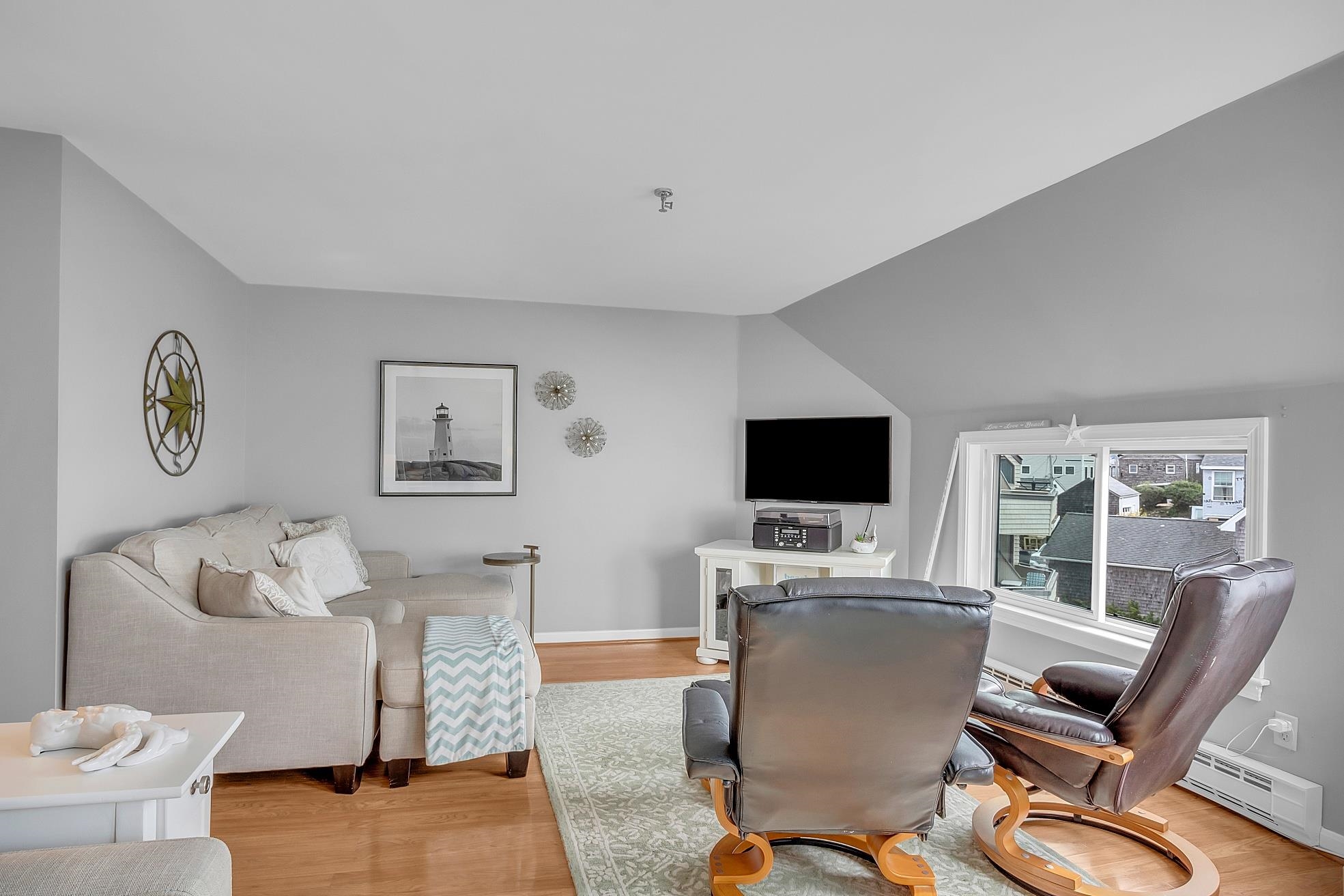 Hampton, New Hampshire 03842, United States, 2 Bedrooms Bedrooms, ,1 BathroomBathrooms,Residential,Active,42194