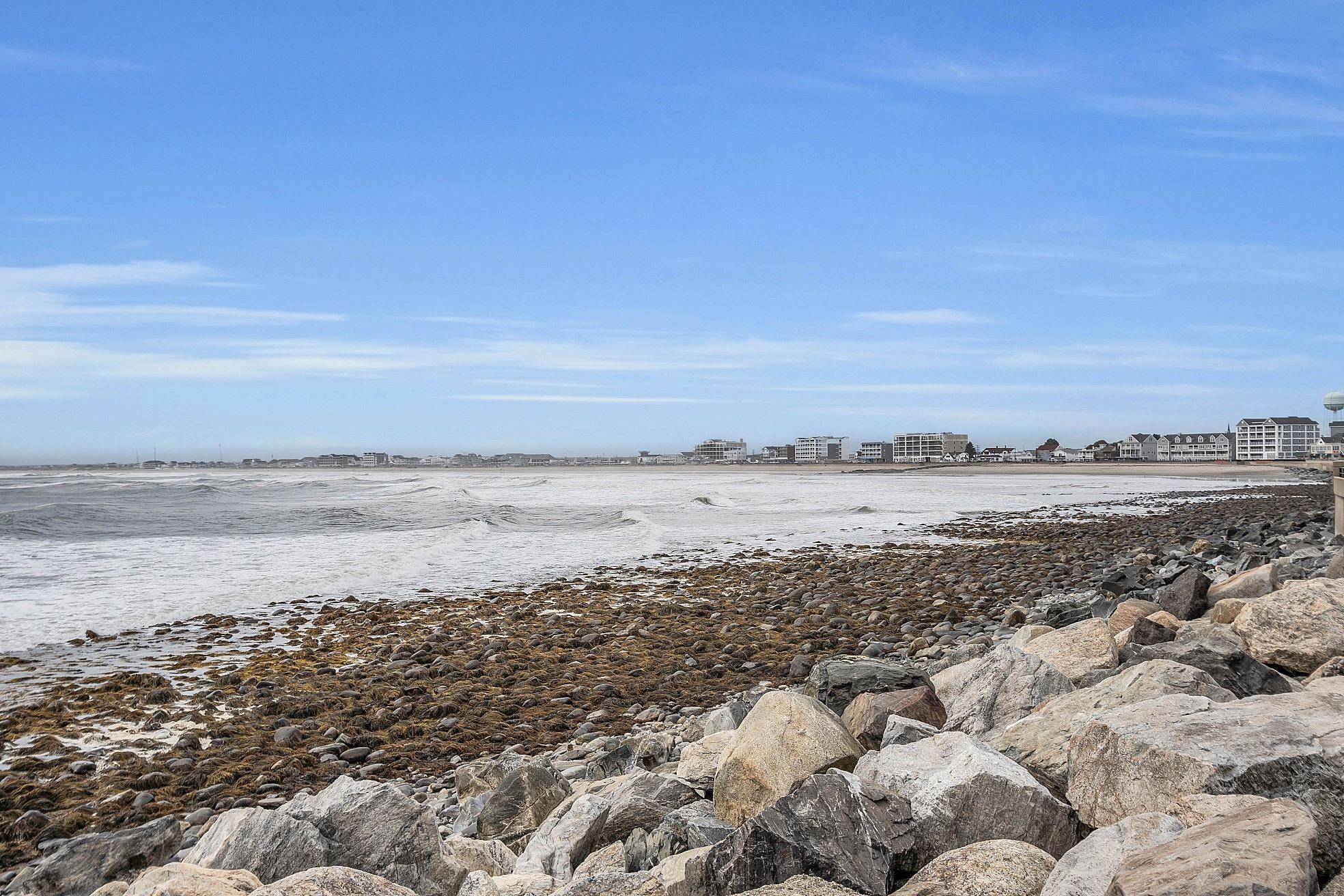 Hampton, New Hampshire 03842, United States, 2 Bedrooms Bedrooms, ,1 BathroomBathrooms,Residential,Active,42194