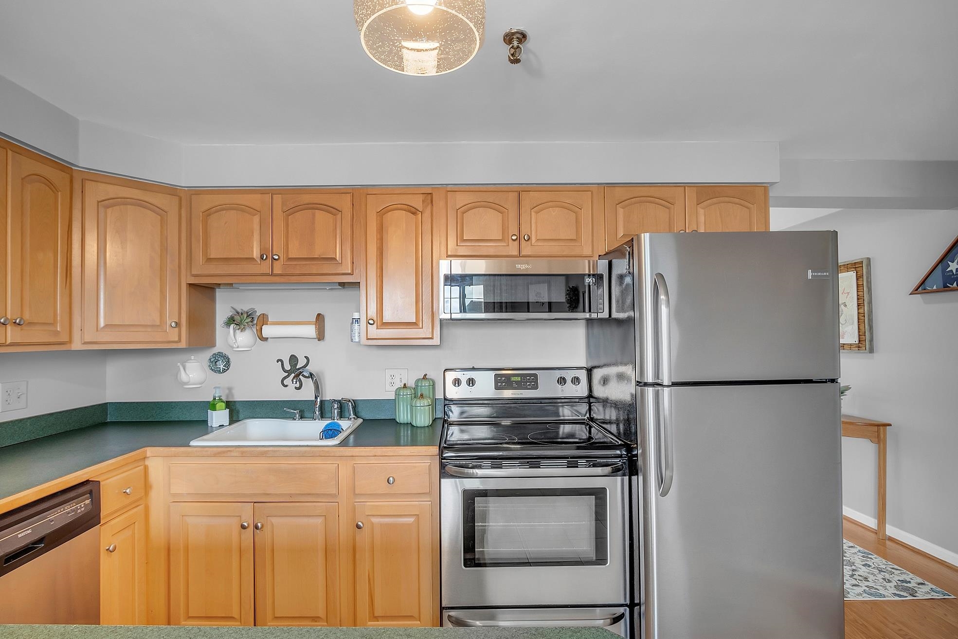 Hampton, New Hampshire 03842, United States, 2 Bedrooms Bedrooms, ,1 BathroomBathrooms,Residential,Active,42194