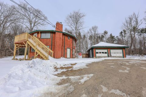 Photo of 68 Targhee Drive, Pittsfield, NH 03263 (MLS # 5076084)