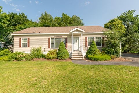 Photo of 6 Mapleshade Drive, Nashua, NH 03062 (MLS # 5083434)