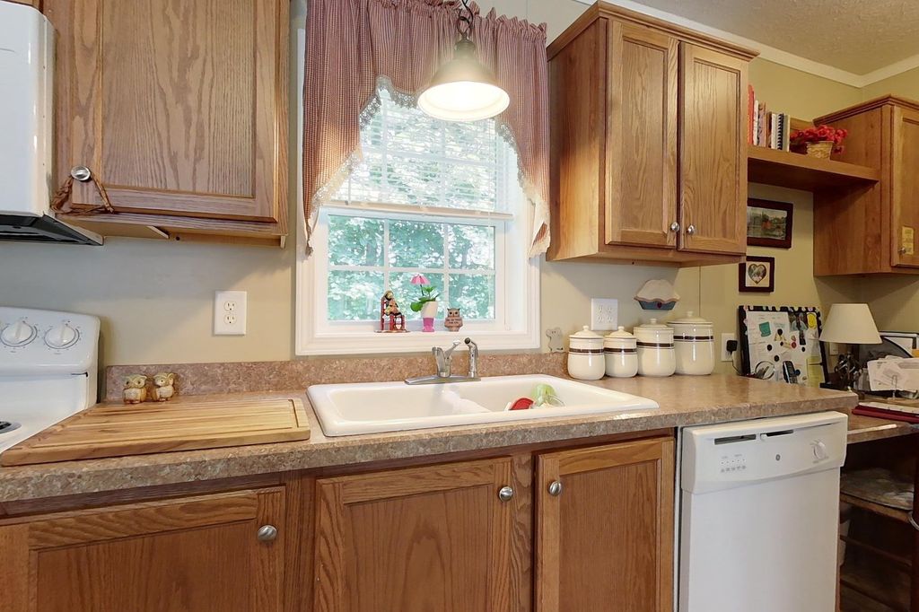 Photo of 6 Mapleshade Drive, Nashua, NH 03062 (MLS # 5083434)