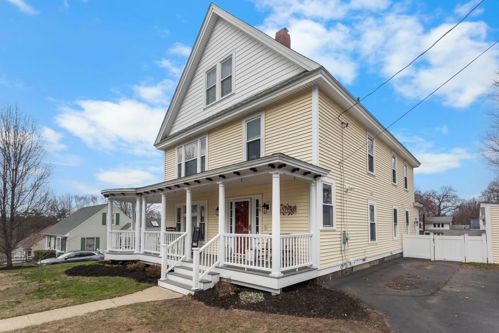 Photo of 66 Gold Street, Manchester, NH 03103 (MLS # 5082397)