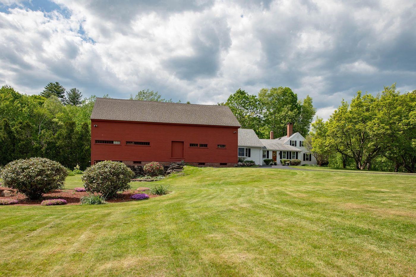 210 Ten Rod Road