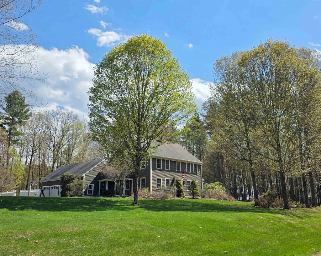 Photo of 62 Elizabeth Lane, Hopkinton, NH 03229 (MLS # 5084377)