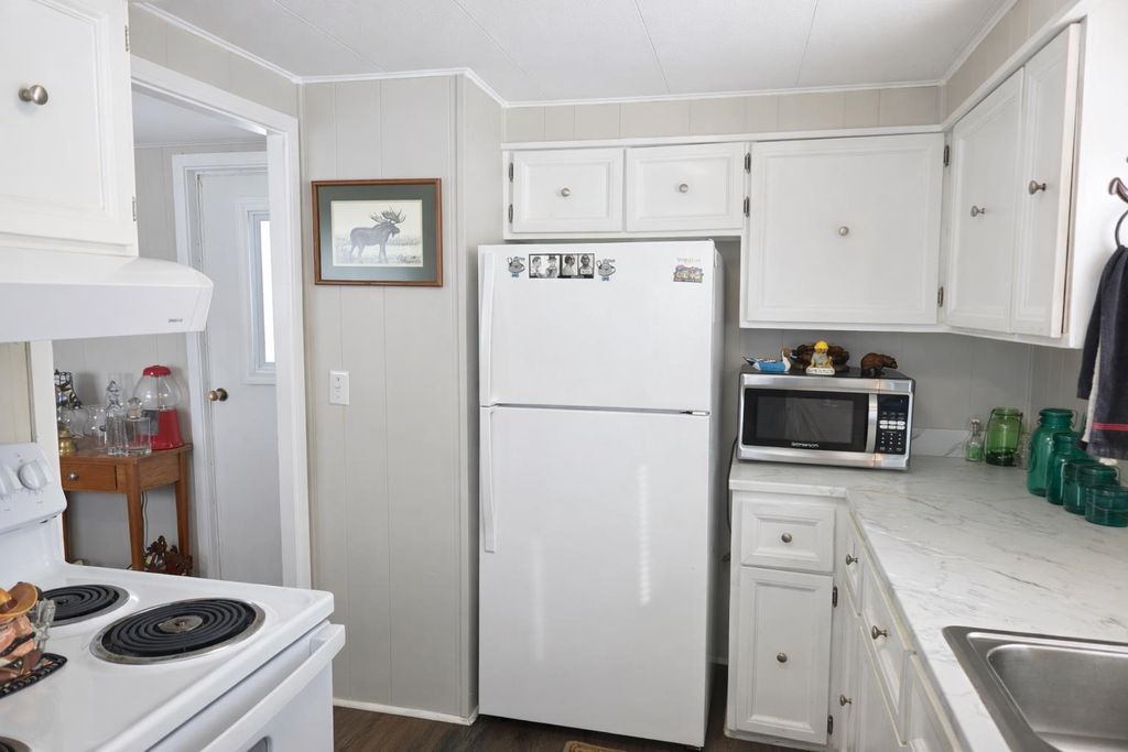Photo of 9 Sargent Place #73, Gilford, NH 03249 (MLS # 5078393)