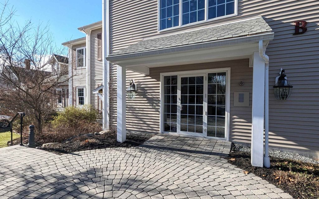 Photo of 182 Hampton Road #2, Exeter, NH 03833 (MLS # 5025626)