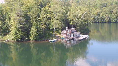 195 Meadow Lane Woodbury VT 05681