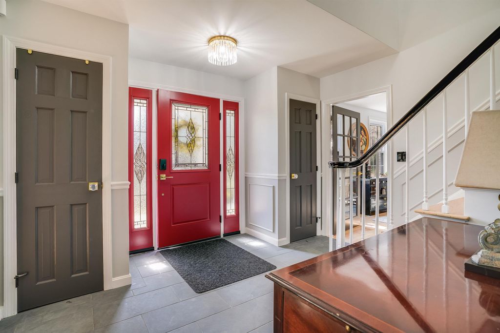Photo of 8 Stoneybrook Lane, Salem, NH 03079 (MLS # 5034639)