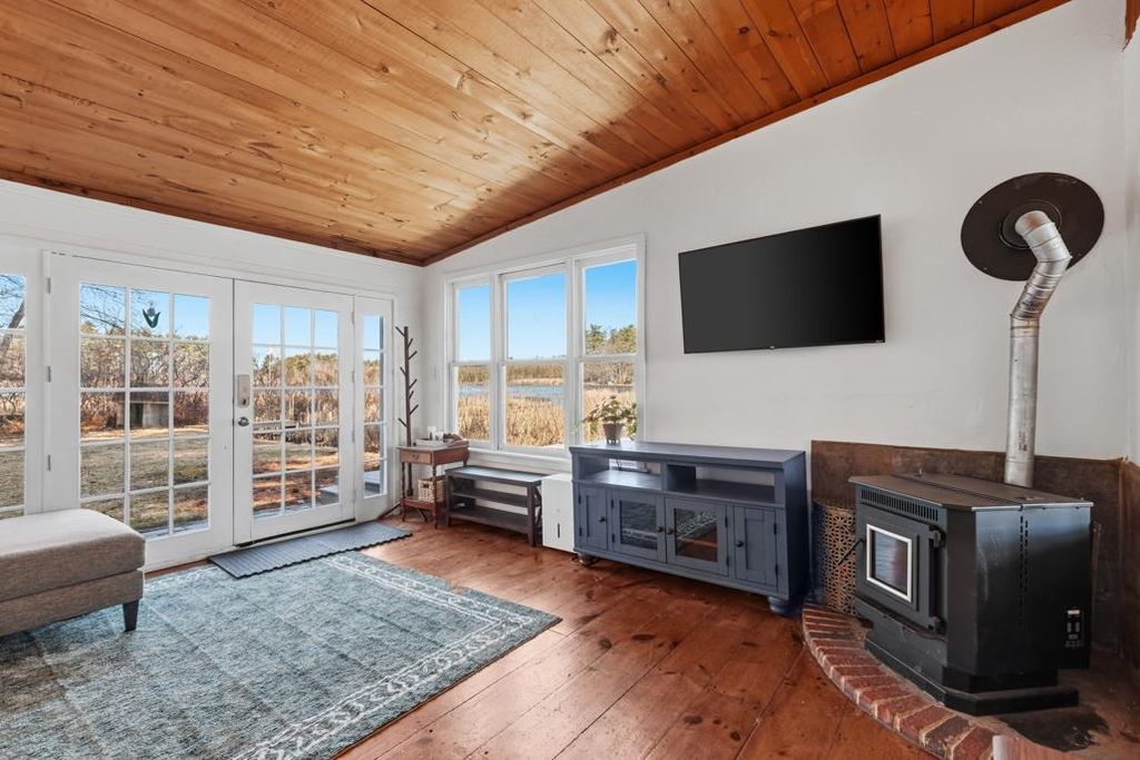 Photo of 120 Pond Street, Newton, NH 03858 (MLS # 5085112)