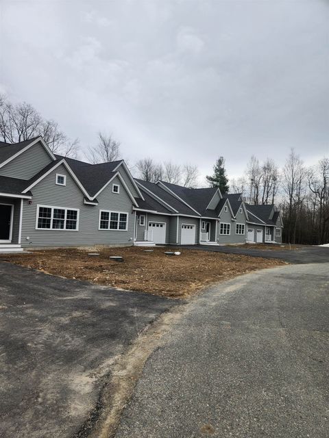 30 Four Seasons Drive Circle 30 Hampstead NH 01841