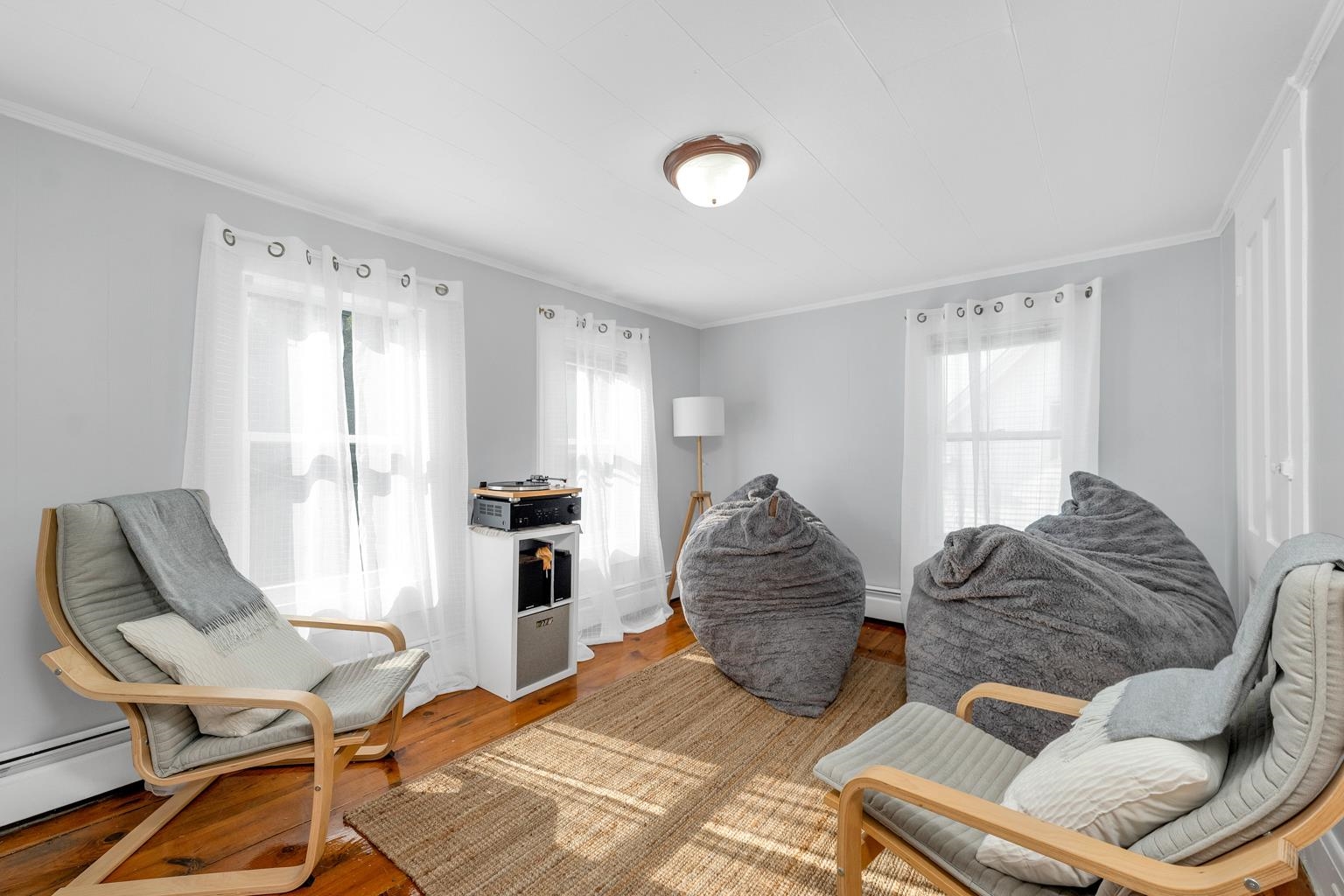 Wolfeboro, New Hampshire 03894, United States, 4 Bedrooms Bedrooms, ,2 BathroomsBathrooms,Residential,Pending,139985