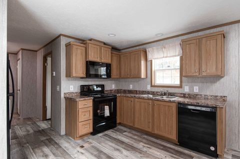 135 Oak Street St. Johnsbury VT 05819