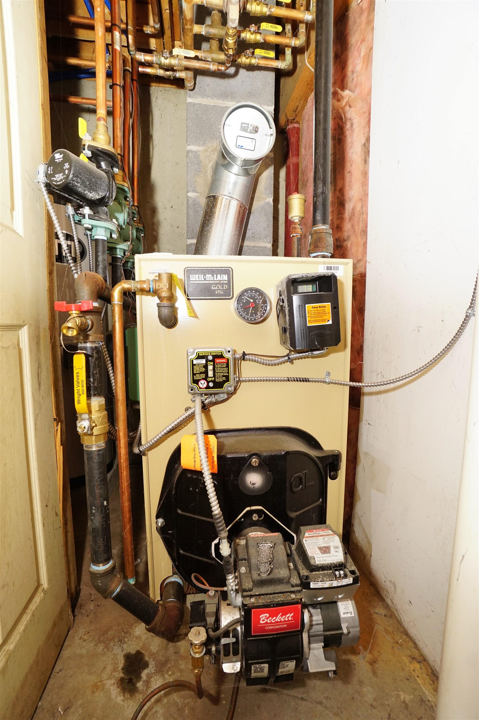 Nottingham, New Hampshire 03290, United States, 3 Bedrooms Bedrooms, ,2 BathroomsBathrooms,Residential,Pending,18508