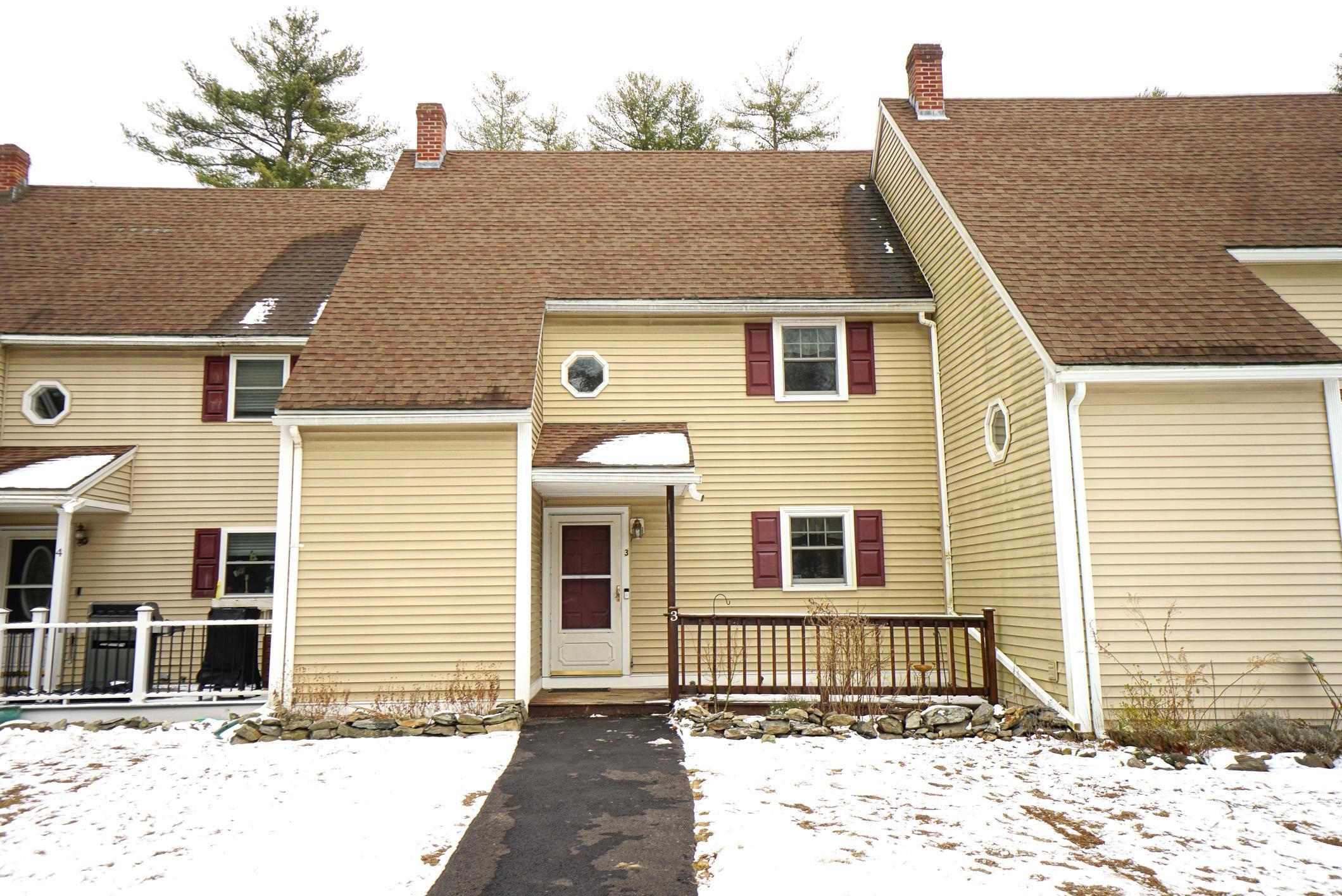 Nottingham, New Hampshire 03290, United States, 3 Bedrooms Bedrooms, ,2 BathroomsBathrooms,Residential,Pending,18508