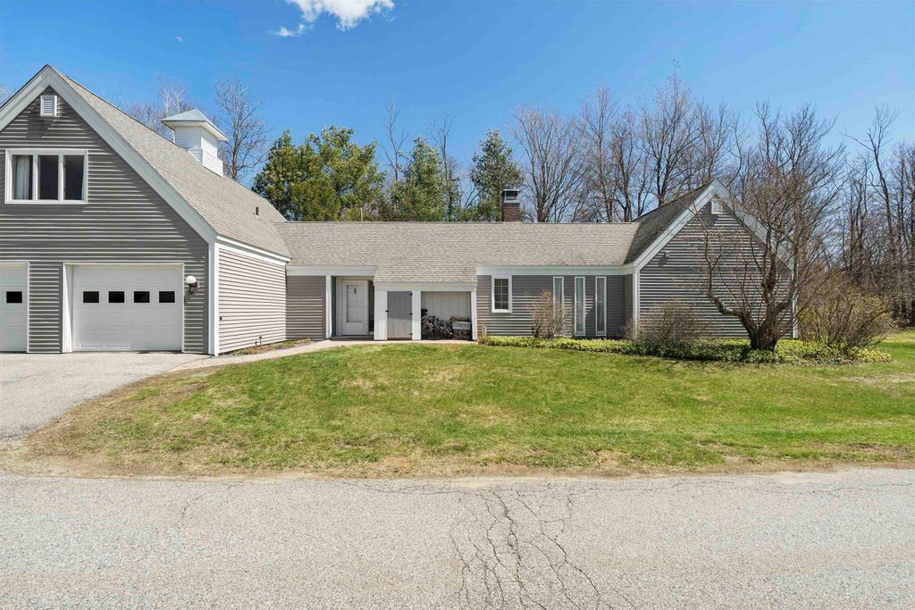 Photo of 54 Hilltop Place #54, New London, NH 03257 (MLS # 5085299)
