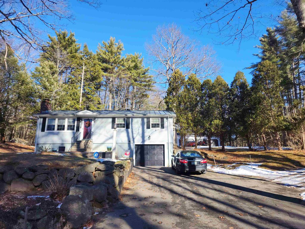 Photo of 31 Barnard Hill Road, Dunbarton, NH 03046 (MLS # 5072445)