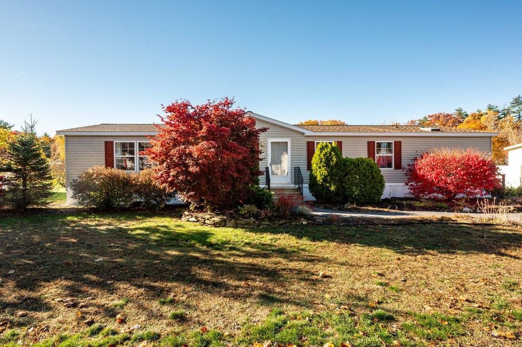 Photo of 45 Seneca Street, Rochester, NH 03867 (MLS # 5071598)