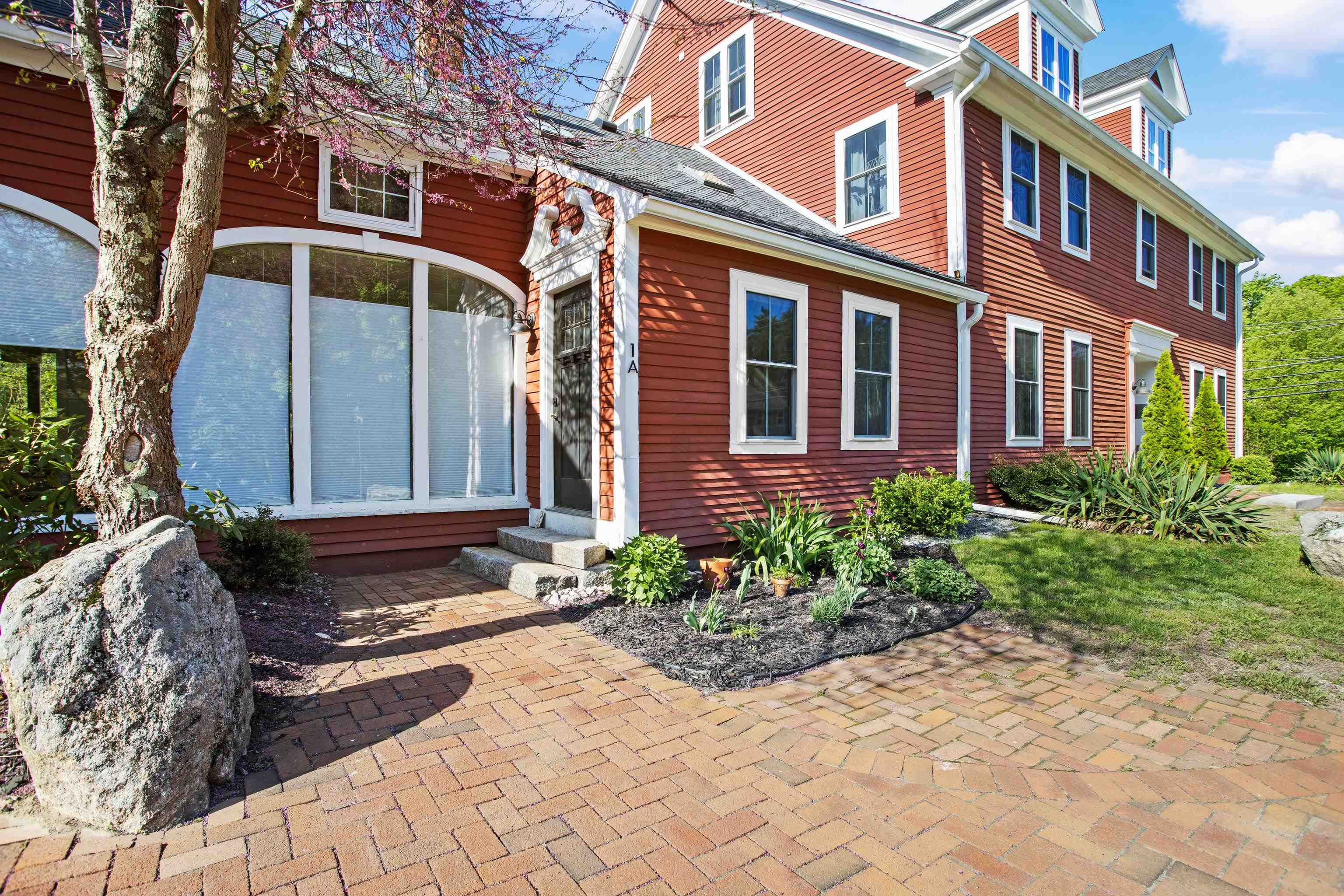 107 Ponemah Road 1A