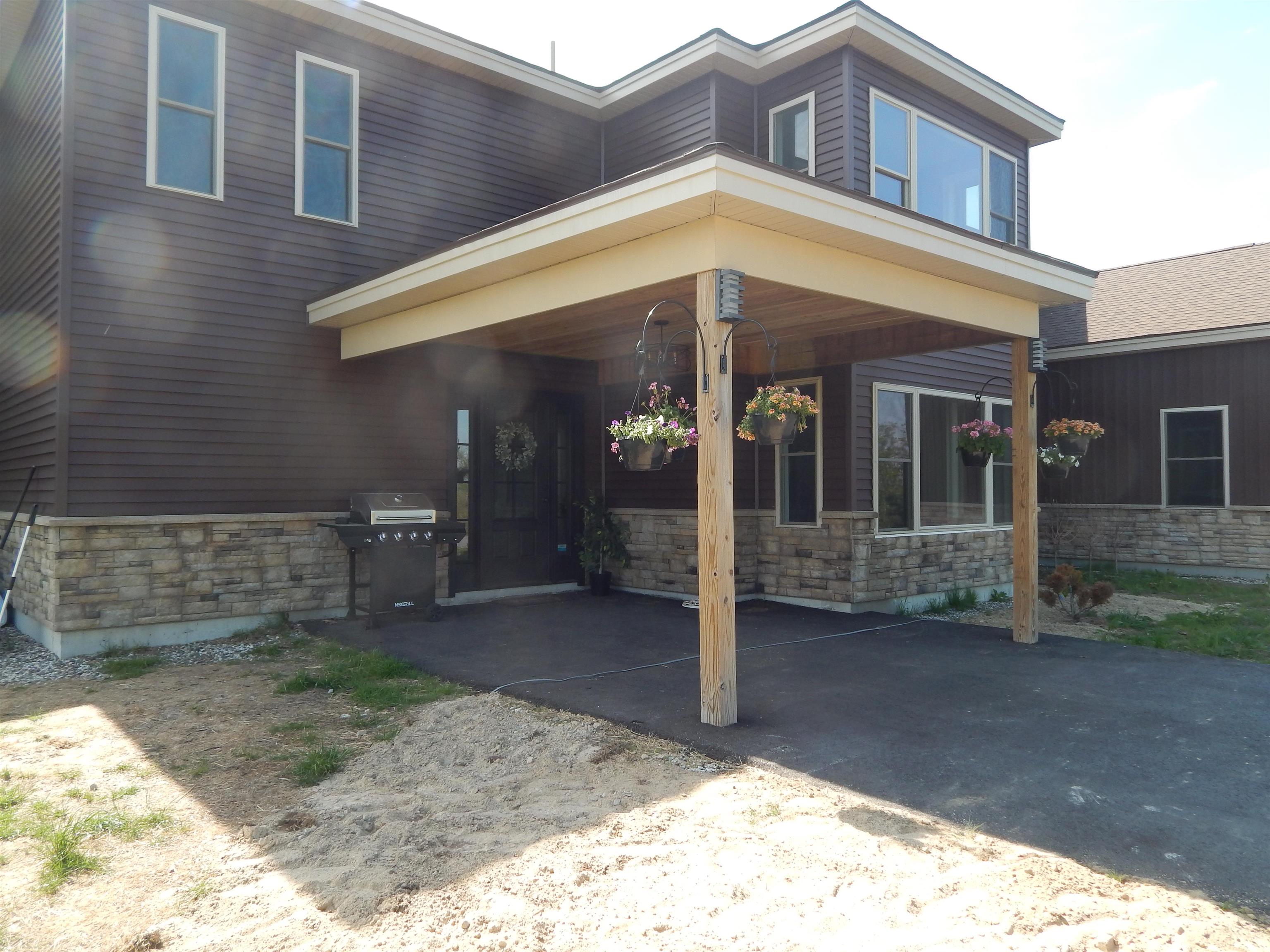80 Pasture Lane