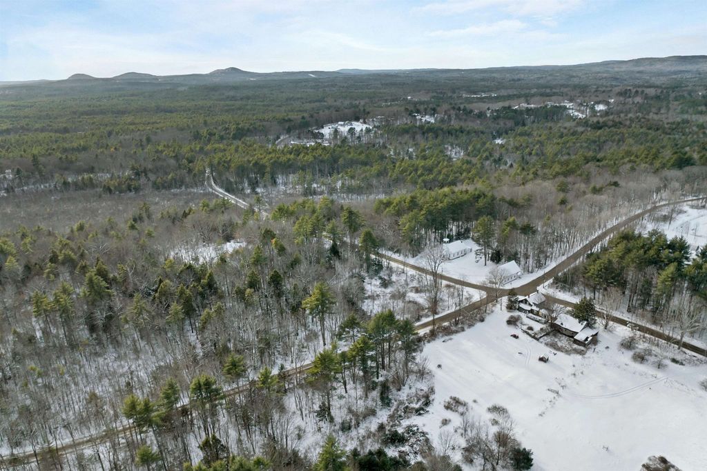 Photo of 61 Freeman Hall Road, Nottingham, NH 03290 (MLS # 5073206)