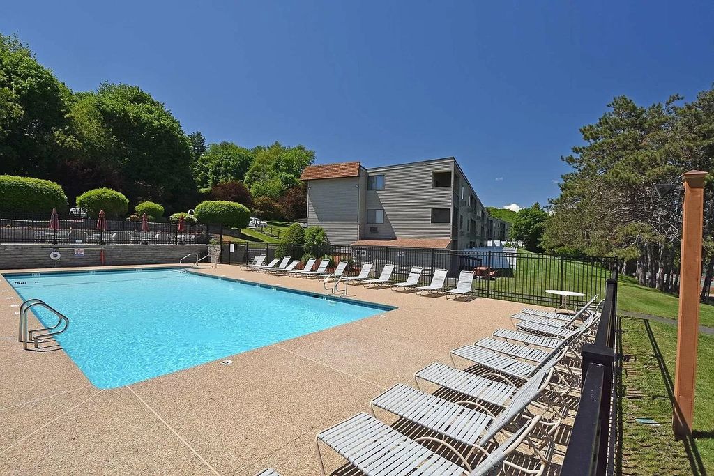 Photo of 107 treetop Circle #725, Laconia, NH 02346 (MLS # 5068790)