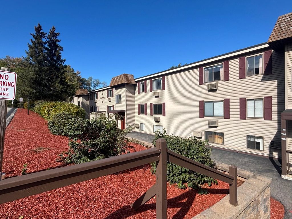 Photo of 107 treetop Circle #725, Laconia, NH 02346 (MLS # 5068790)