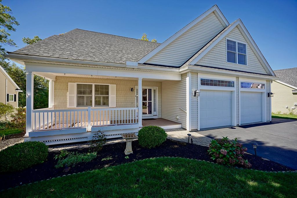 Photo of 4 Teresa Drive, Dover, NH 03820 (MLS # 5064904)