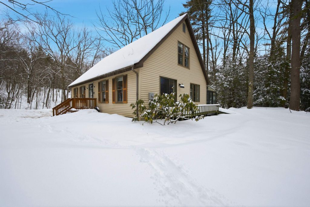 Photo of 29 S Bow Dunbarton Road, Bow, NH 03304 (MLS # 5076506)