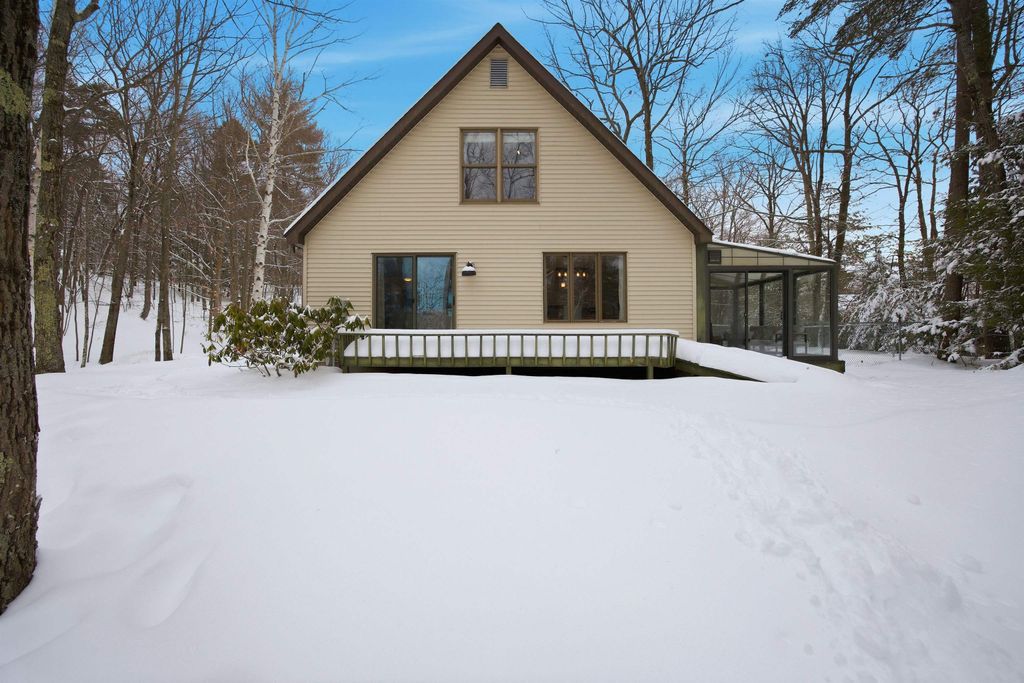 Photo of 29 S Bow Dunbarton Road, Bow, NH 03304 (MLS # 5076506)
