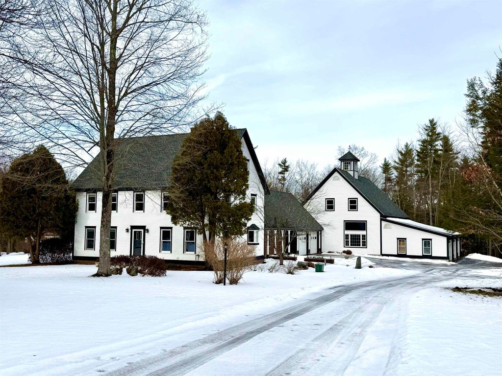 Photo of 7 Morgan Drive, Bow, NH 03304 (MLS # 5064386)