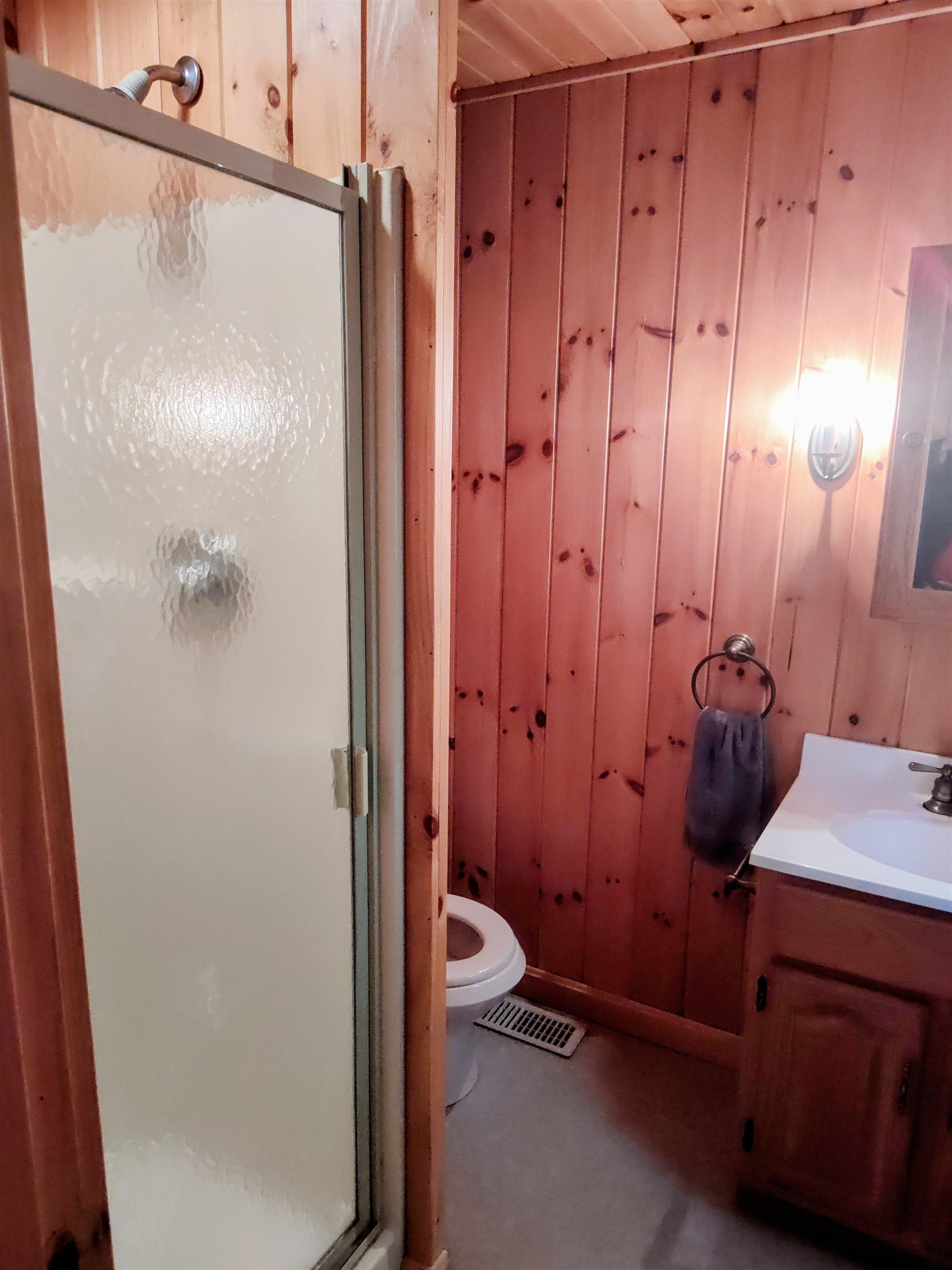 New Ipswich, New Hampshire 03071, United States, 4 Bedrooms Bedrooms, ,3 BathroomsBathrooms,Residential,Active,205734