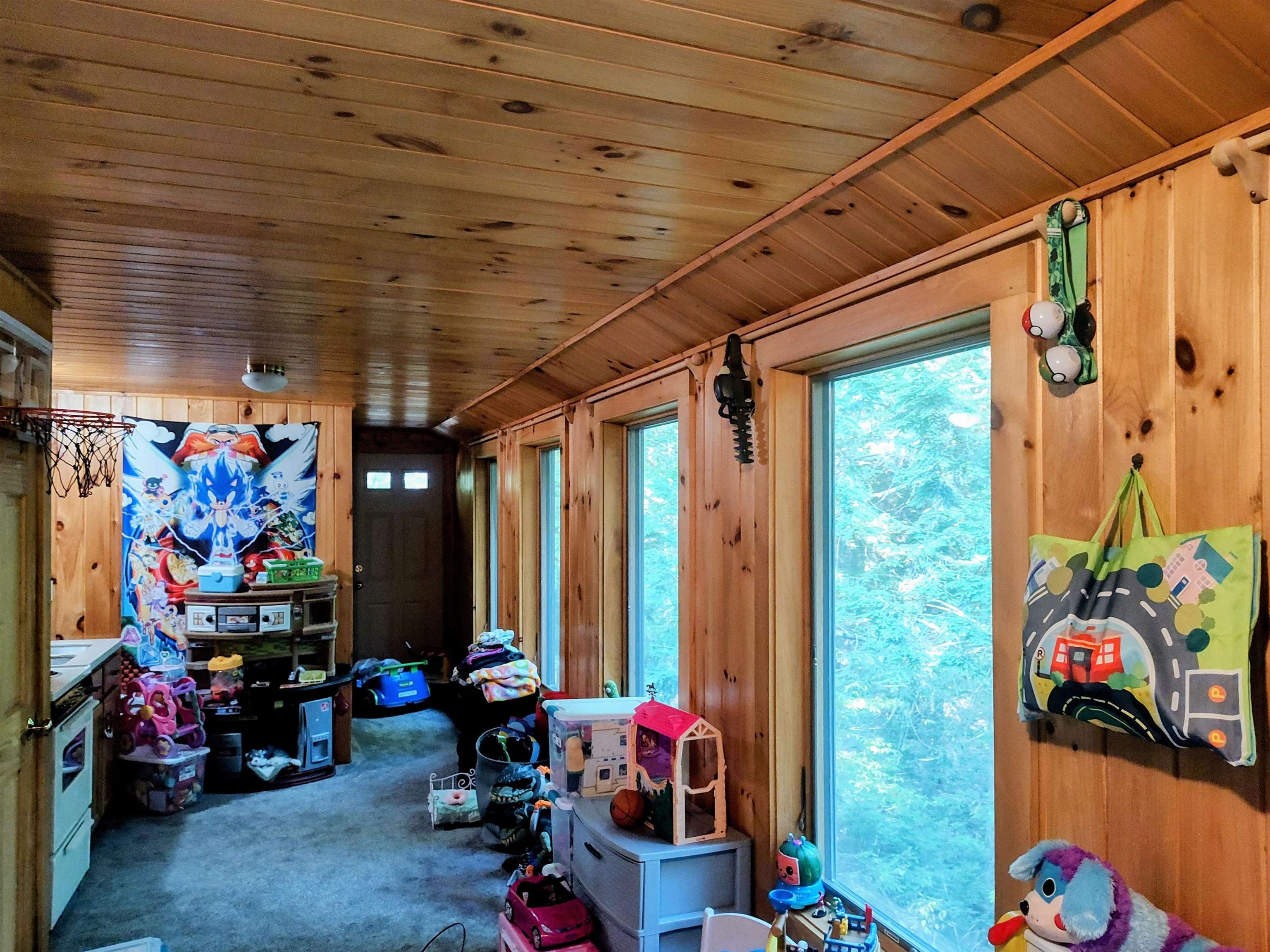 New Ipswich, New Hampshire 03071, United States, 4 Bedrooms Bedrooms, ,3 BathroomsBathrooms,Residential,Active,205734