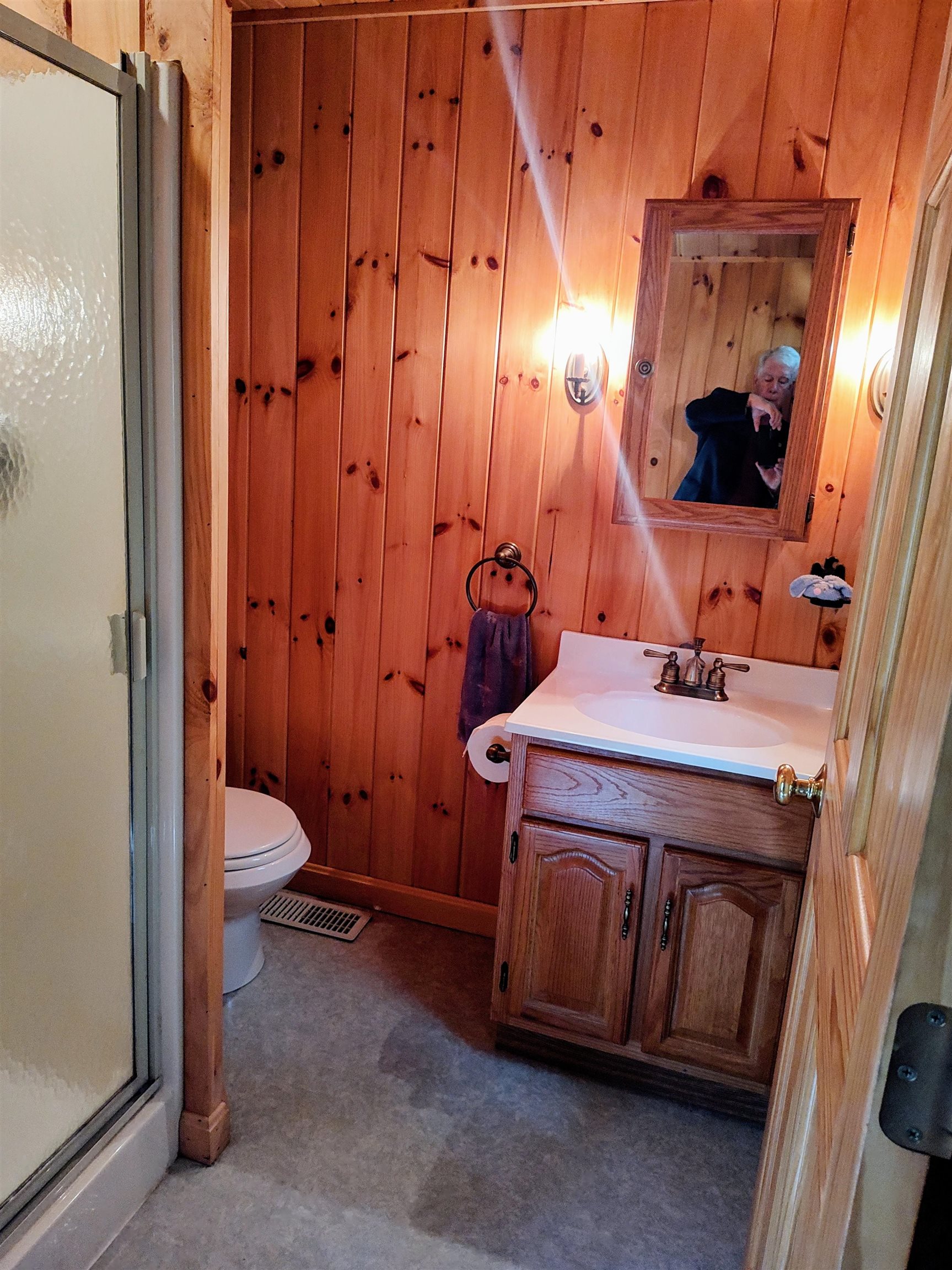 New Ipswich, New Hampshire 03071, United States, 4 Bedrooms Bedrooms, ,3 BathroomsBathrooms,Residential,Active,205734