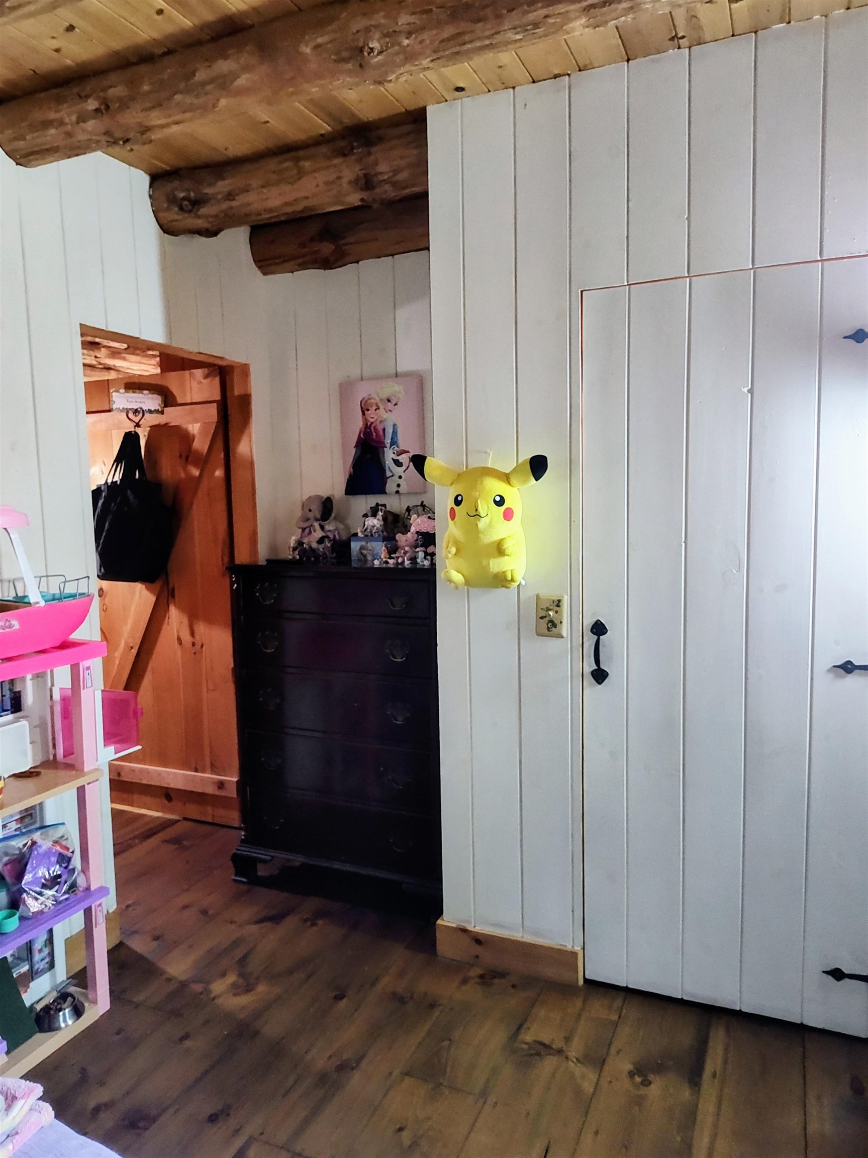 New Ipswich, New Hampshire 03071, United States, 4 Bedrooms Bedrooms, ,3 BathroomsBathrooms,Residential,Active,205734