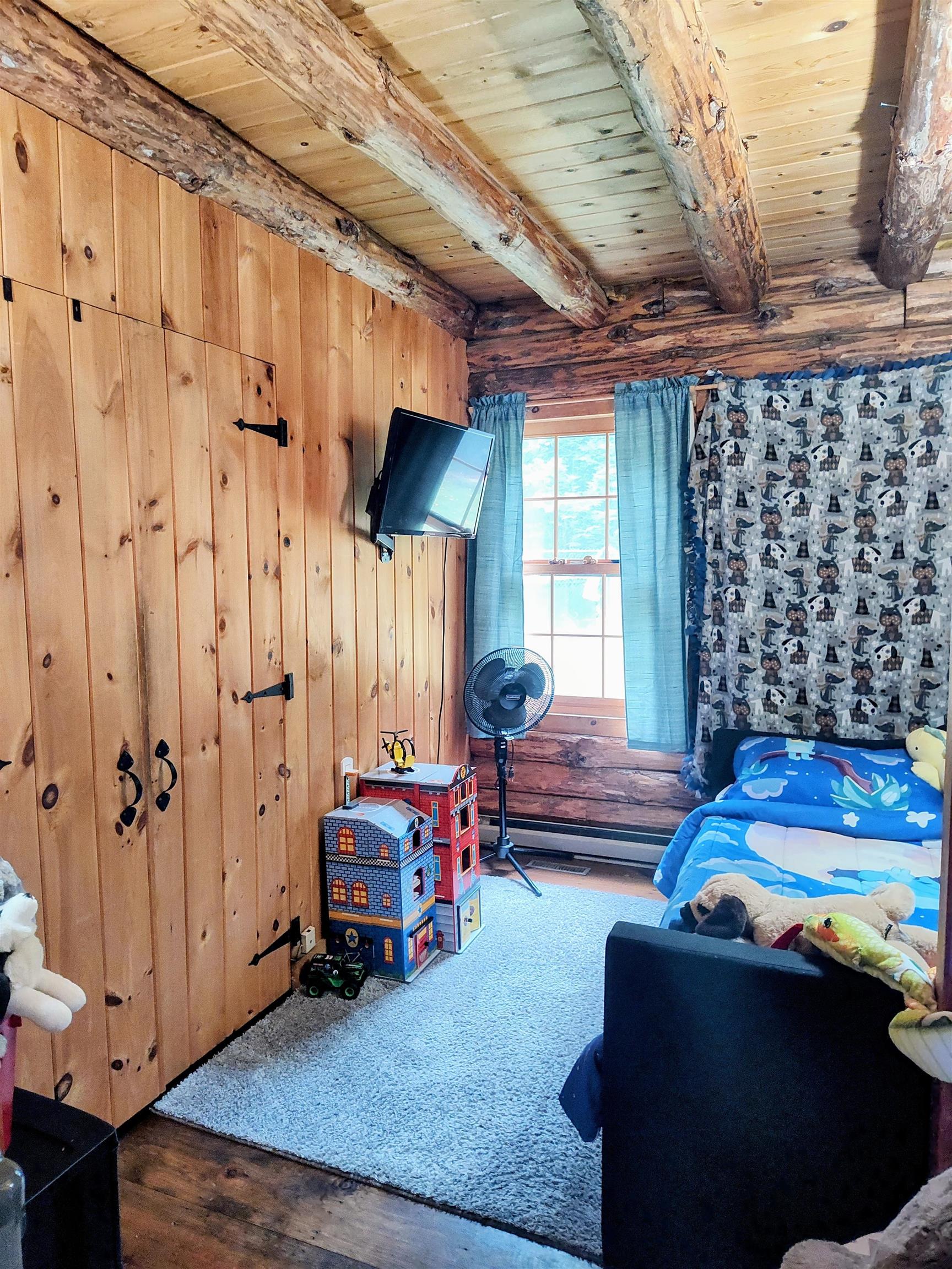 New Ipswich, New Hampshire 03071, United States, 4 Bedrooms Bedrooms, ,3 BathroomsBathrooms,Residential,Active,205734